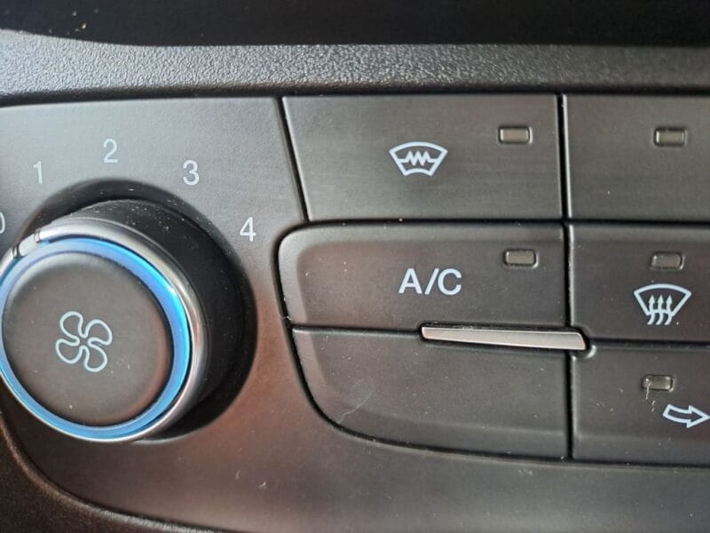 2020 20 FORD TRANSIT CONNECT 1.5 240 EcoBlue Leader Panel Van 5dr Diesel Manual L2 Euro 6 (s/s) (100 ps)