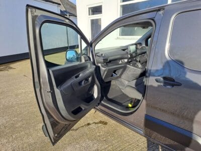 2021 21 PEUGEOT PARTNER 1.5 BlueHDi 1000 Professional