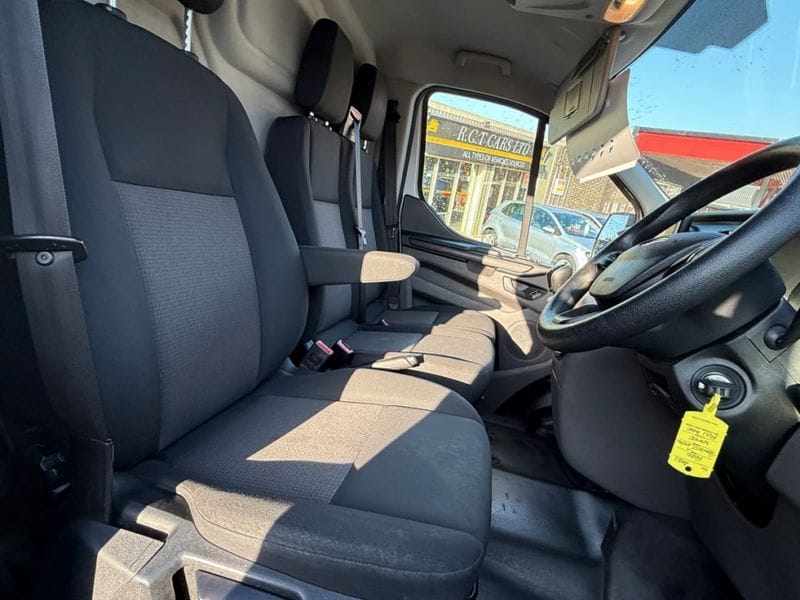 FORD TRANSIT CUSTOM 2.0 TDCI 130 300 LEADER SWB DIESEL PANEL VAN