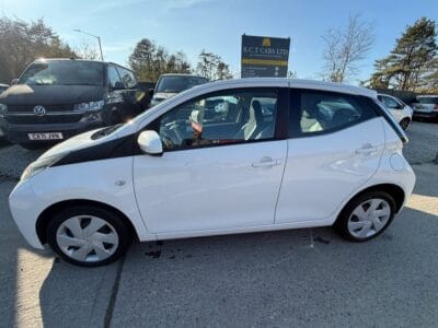 TOYOTA AYGO 1.0 VVT-I X-PLAY 5 DOOR PETROL HATCH