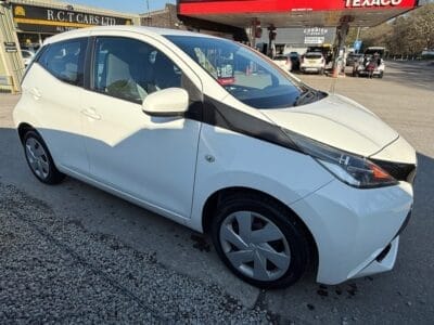 TOYOTA AYGO 1.0 VVT-I X-PLAY 5 DOOR PETROL HATCH