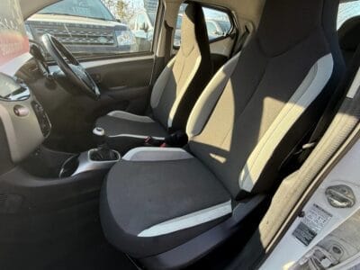 TOYOTA AYGO 1.0 VVT-I X-PLAY 5 DOOR PETROL HATCH