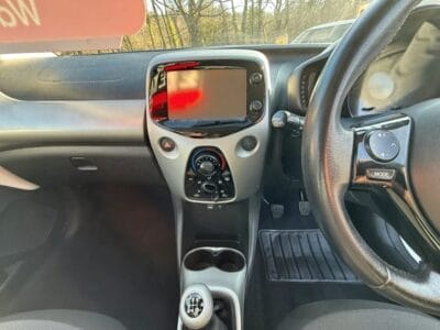 TOYOTA AYGO 1.0 VVT-I X-PLAY 5 DOOR PETROL HATCH