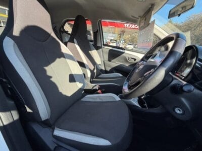TOYOTA AYGO 1.0 VVT-I X-PLAY 5 DOOR PETROL HATCH
