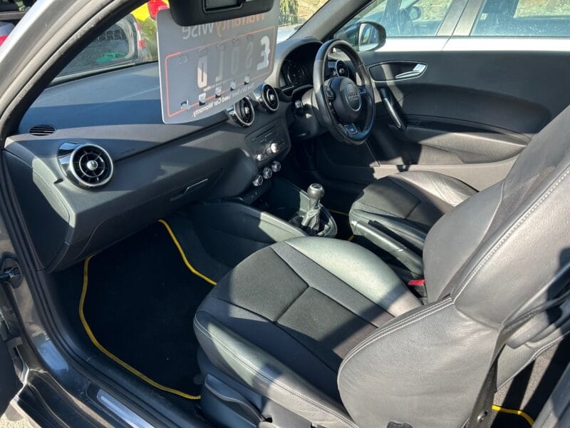 AUDI A1 TDI S LINE