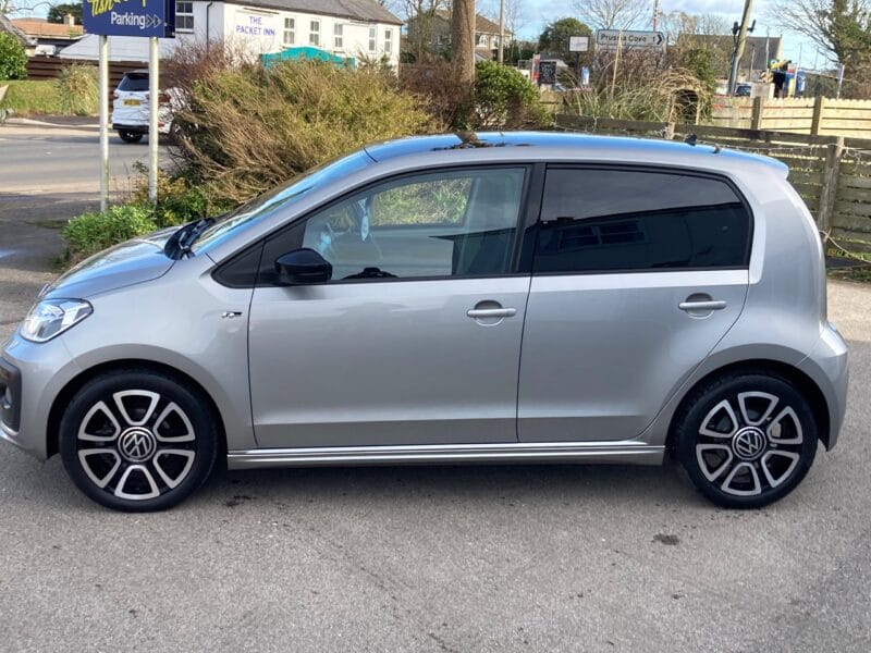 2021 Volkswagen Up 1.0 65PS R-Line 5dr