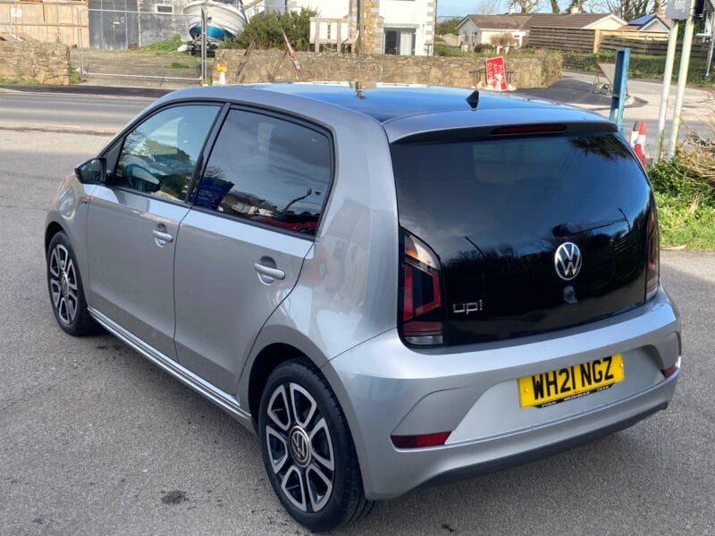 2021 Volkswagen Up 1.0 65PS R-Line 5dr