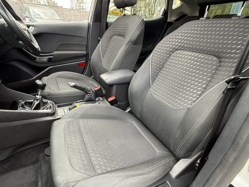 FORD FIESTA 1.5 TDCI TITANIUM 5 DOOR DIESEL HATCH