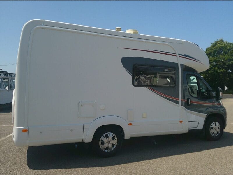 2017 Auto-Trail Tracker EKS Lo-Line