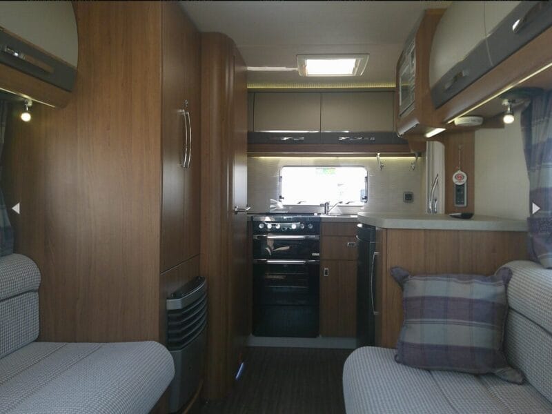 2017 Auto-Trail Tracker EKS Lo-Line