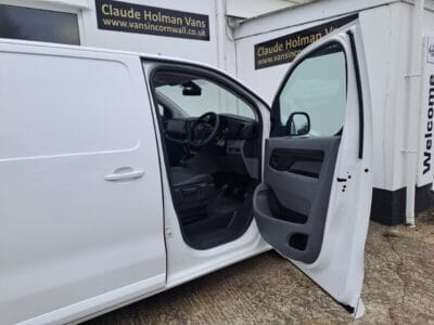 2020 70 VAUXHALL VIVARO 1.5 Turbo D 2900 Sportive Panel Van 5dr Diesel Manual L2 H1 Euro 6 (s/s) (100 ps)