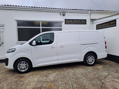 2020 70 VAUXHALL VIVARO 1.5 Turbo D 2900 Sportive Panel Van 5dr Diesel Manual L2 H1 Euro 6 (s/s) (100 ps)